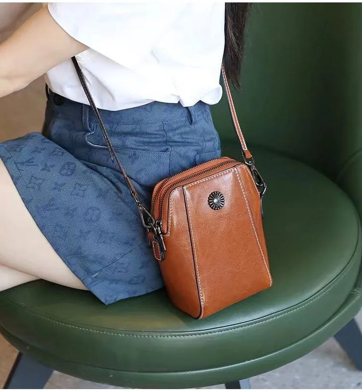 Vera™ - Stylish mini crossbody bag made of soft leather